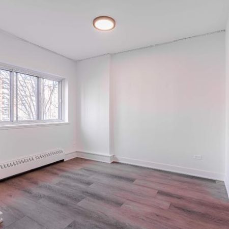 4 et demi spacieux disponible - Photo 3