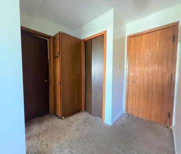 One bedroom apartment near downtown - Photo 2