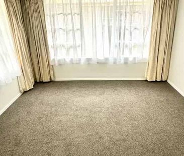 Freshly Renovated 3-Bedroom Home - Don't miss out! - Photo 1