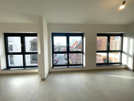 Totaal gerenoveerd, ruim appartement in centrum Lauwe! - Photo 4