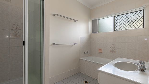 15 Arawa Street, Kelso QLD 4815 - House For Rent | Domain - Photo 1