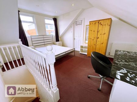 4 bedroom house to rent - Photo 3