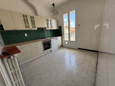 Location Appartement 4 pièces 88m² PERPIGNAN 66000 - Photo 5