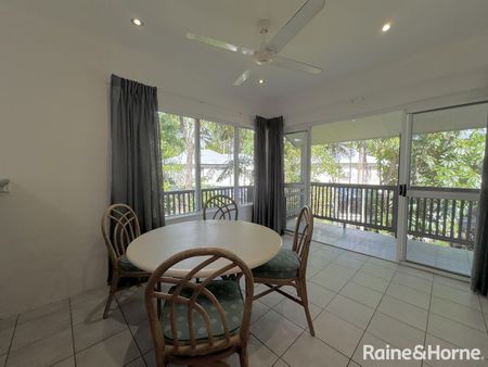 2 BEDROOM : 1 BATHROOM : FULLY FURNISHED : POOL - Photo 4