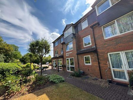 2 bedroom retirement property to rent - Photo 4