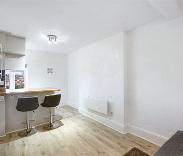Kingston Road, London, SW19 flat to rent - Photo 1