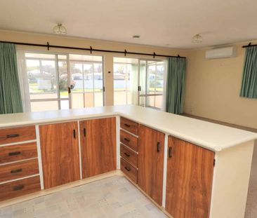 1 BEDROOMS + SLEEPOUT - FOXTON - Photo 5