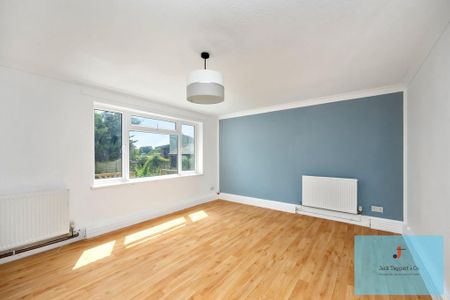 5 bedroom detached house to rent - Photo 3