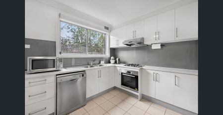Modern living in the Heart of Box Hill - Photo 4