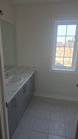 For Lease - 33 Fenn Crescent, New Tecumseth, Ontario - Photo 5