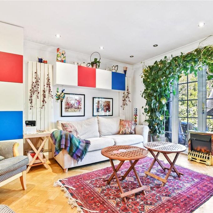 4 bedroom detached house to rent - Photo 1