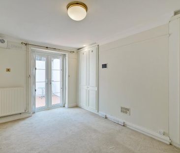 5 bedroom end of terrace house to rent - Photo 4