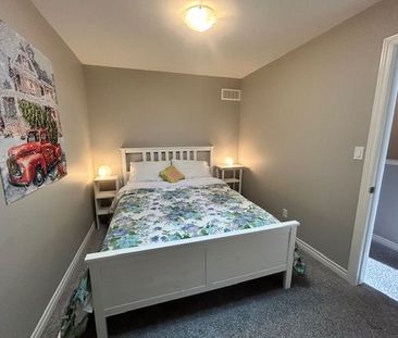 For Lease - 5 Ridgeway Place, Belleville, Ontario - Photo 2