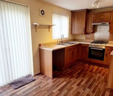 3 bedroom semi-detached house to rent - Photo 4