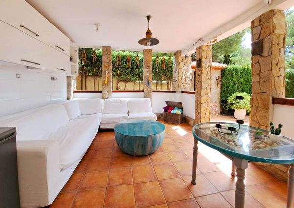 Villa for rent in Cumbre del Sol with 5 bedrooms