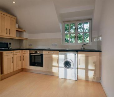 2 bedroom maisonette to rent - Photo 5