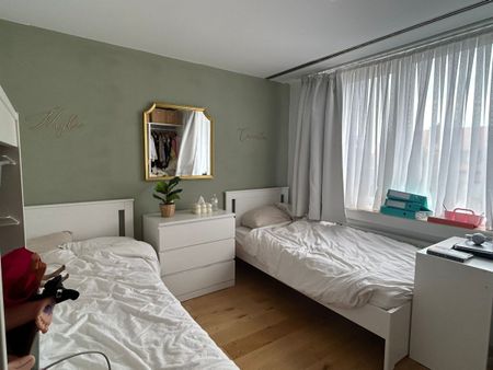 Ruim appartement op de Limburg Stirumlaan in Wemmel - Foto 4