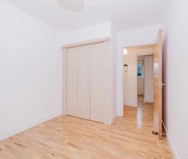 2 bedroom property to rent - Photo 4