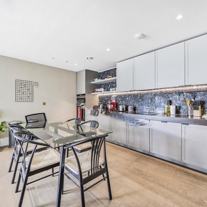 3 bedroom apartment to rent - Photo 1