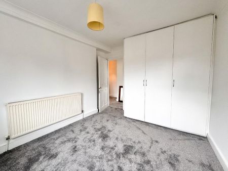 2 bedroom semi-detached house to rent - Photo 5