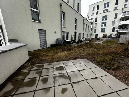 1220! Entzückende Gartenwohnung mit Terrasse und Balkon nahe Badeteich Hirschstetten! - Foto 2