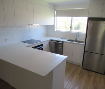 Upmarket Townhouse - Photo 6