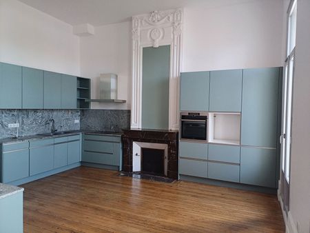 Location appartement 6 pièces, 166.77m², Sète - Photo 3