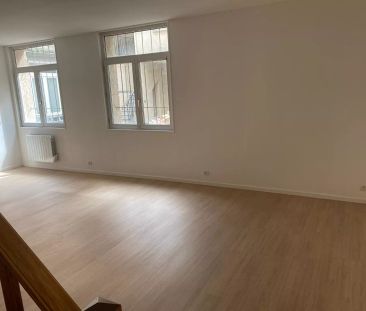 A LOUER APPARTEMENT EN DUPLEX DEUX CHAMBRES A ST QUENTIN 02100 - Photo 3