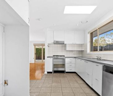 10 Hunt Drive, Seaford, VIC, 3198 - Photo 6