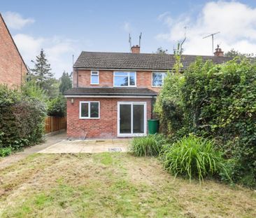 3 bedroom semi-detached house to rent - Photo 3