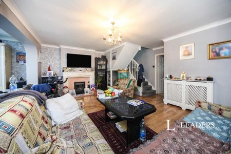 3 bedroom detached house to rent - Photo 2