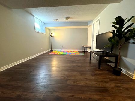 For Lease - 673 White Alder Avenue, Blossom Park - Airport and Area, Ontario - Photo 4