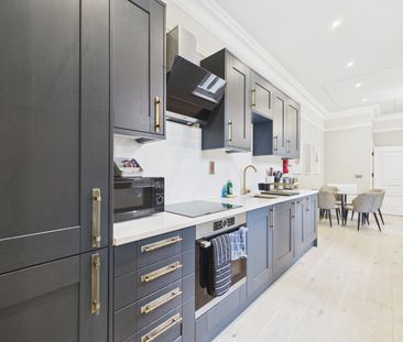 1 bedroom Flat in The Forbury, Reading - Photo 1