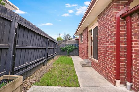 3/64 Purinuan Road, Reservoir VIC 3073 - Photo 4