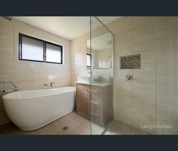14 Phyllis Crescent, Armidale, NSW 2350 - Photo 5