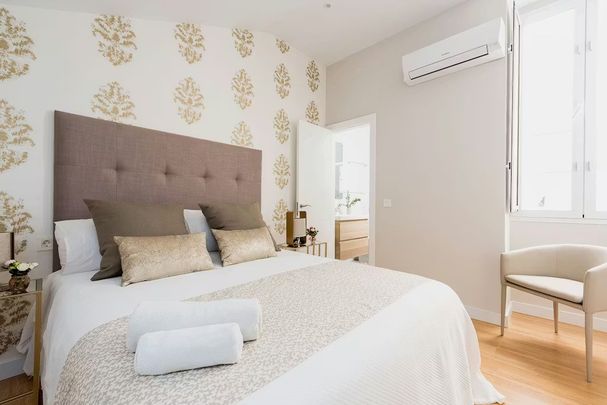 Calle Trinidad Grund, Málaga, Andalusia 29001 - Photo 1