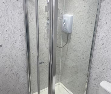 5 bedroom semi-detached house to rent - Photo 3