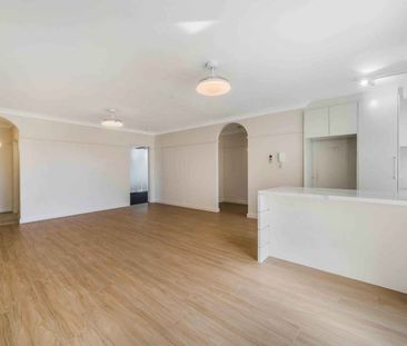 Modern 3-BR the heart of Regents Park - Photo 4
