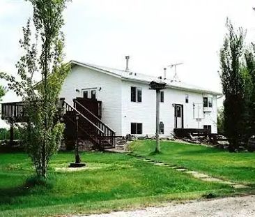 Scent Free Basement Suite on Beautiful Acreage | St. Albert - Photo 1