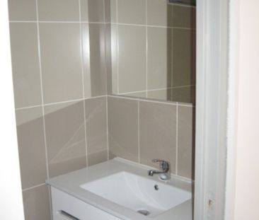 Location Appartement 1 pièce 46m² NARBONNE 11100 - Photo 5