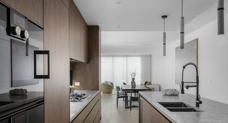 CONTEMPORARY LUXURY IN A BEAUTIFUL LEAFY SETTING - Photo 4