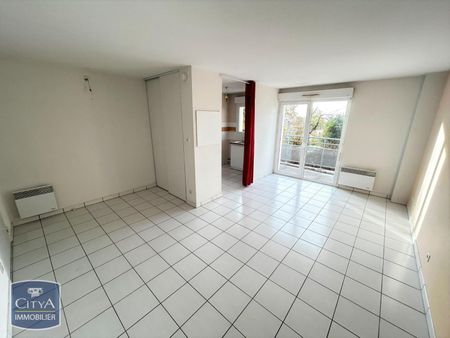 Location Appartement 2 pièces 47m² CHOLET 49300 - Photo 2