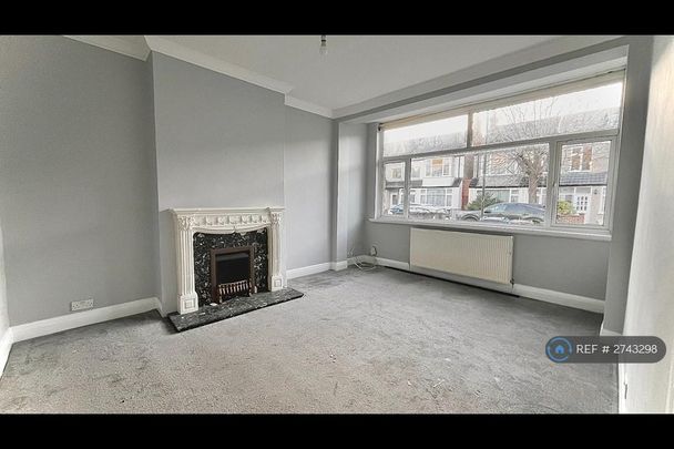 3 bedroom terraced house to rent - Photo 1
