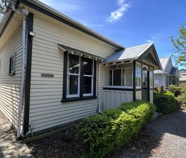 Character Home in Riccarton - Photo 5