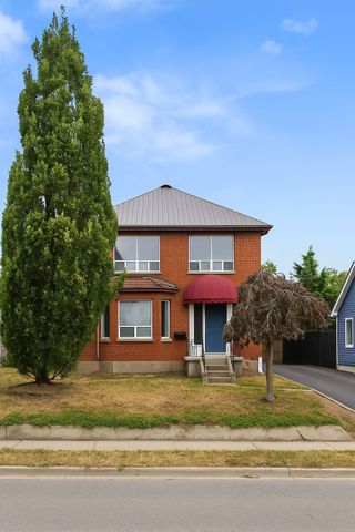 For Lease - 220 Bloor Street, Oshawa, Ontario - Photo 4