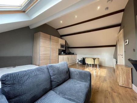 1 bedroom private hall to rent - Photo 2