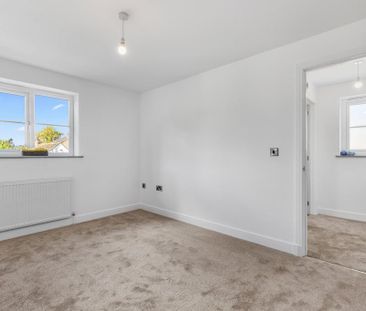 3 bedroom semi-detached house to rent - Photo 6