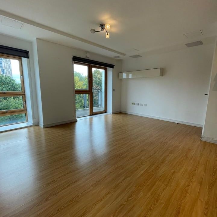 1 Bed Flat, Horizon, BS1 - Photo 1