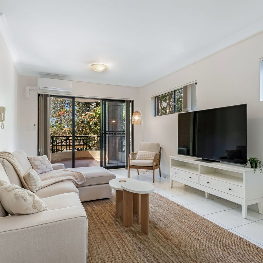 Bright & Spacious 2-Bedroom Apartment in Prime Silverwater Location - Photo 1