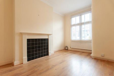 3 bedroom terraced house to rent - Photo 2